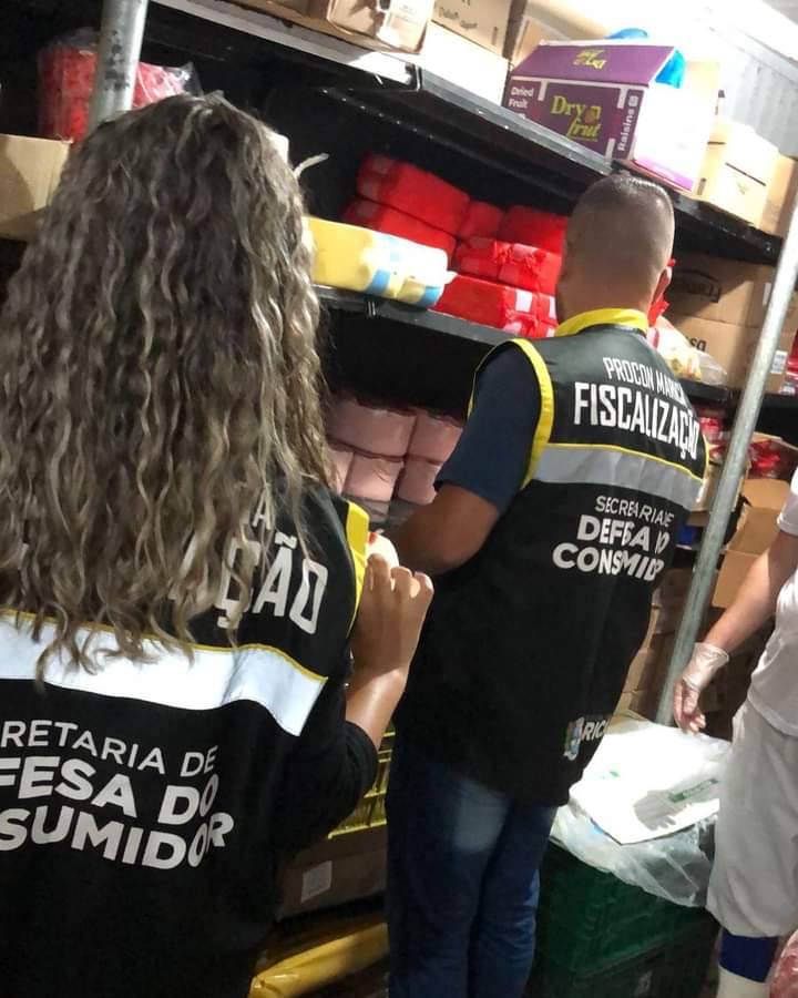 Defesa do Consumidor descarta mais de 650 quilos de alimentos em um mês no mesmo mercado de Itaipuaçu