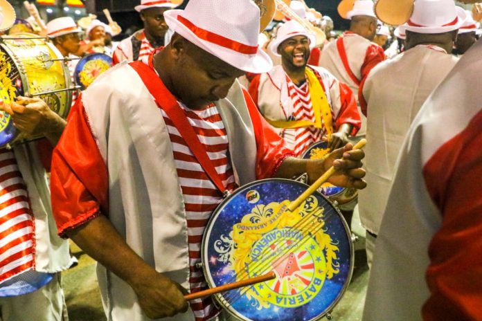 SAMBA NA INTENDENTE - Carnaval das Escolas de Samba que desfilam na  Intendente Magalhães